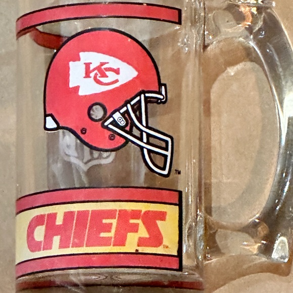 KC Chiefs Glass Mug - Picture 4 of 4